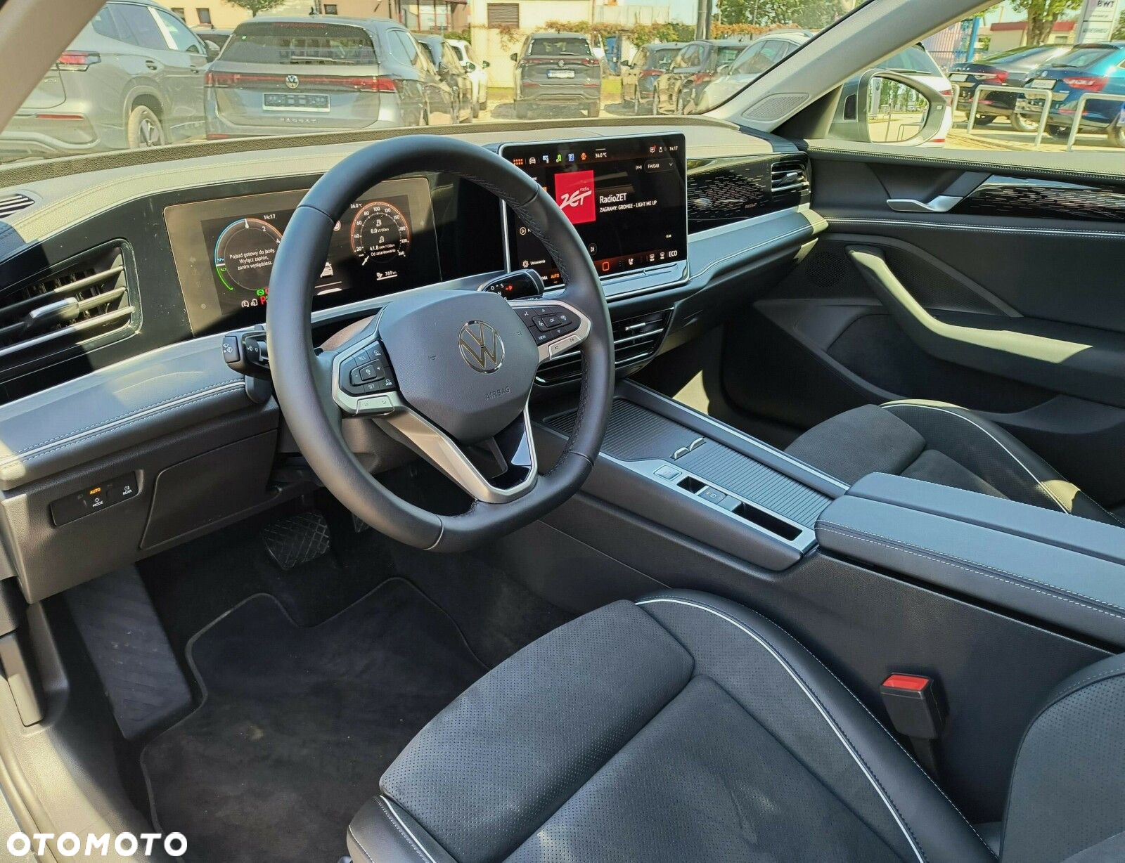 Volkswagen Passat - 12