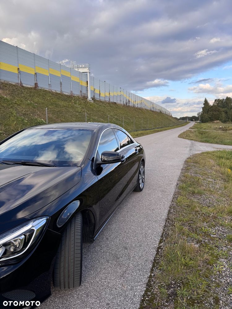 Mercedes-Benz CLA 250 4-Matic - 6