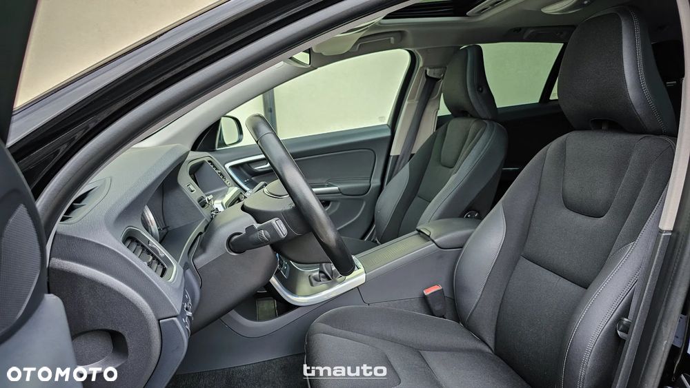 Volvo V60 T4 Kinetic - 22