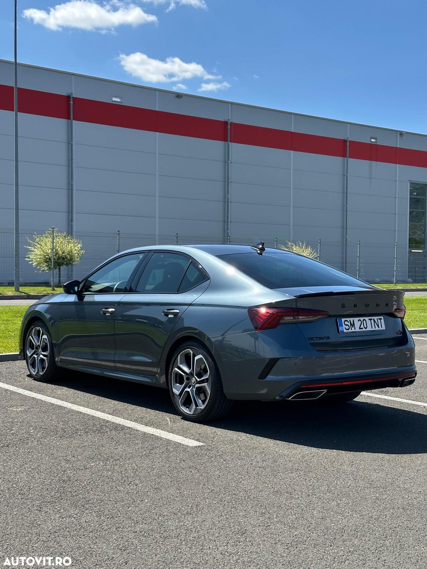 Skoda Octavia 2.0 TSI DSG RS - 12