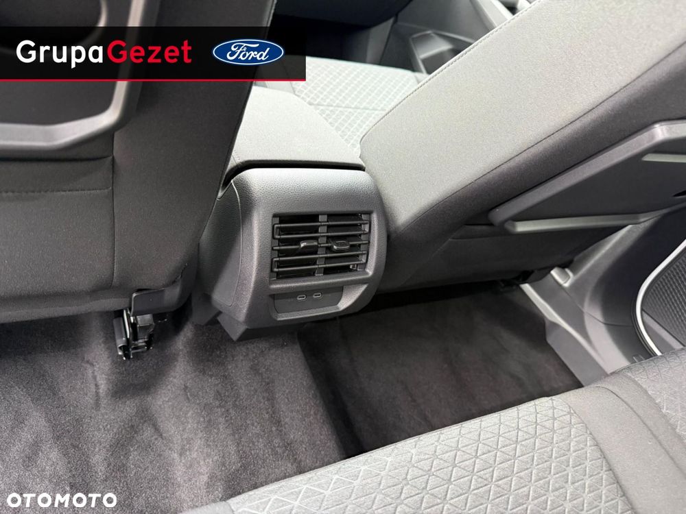 Ford Tourneo Connect - 12