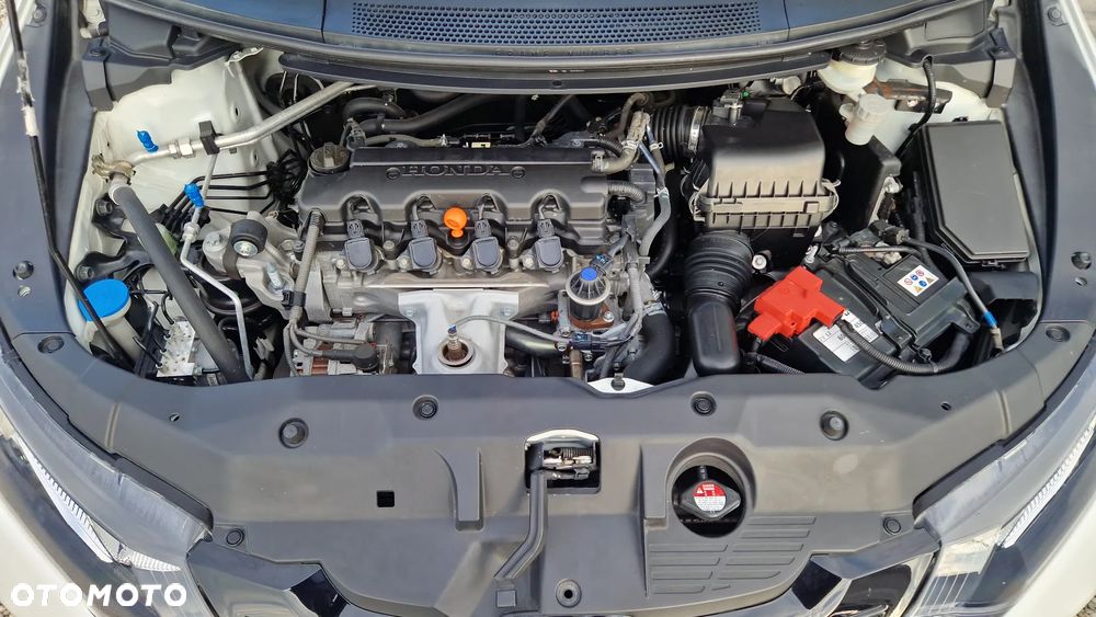 Honda Civic 1.8 i-VTEC Comfort Black Edition - 31