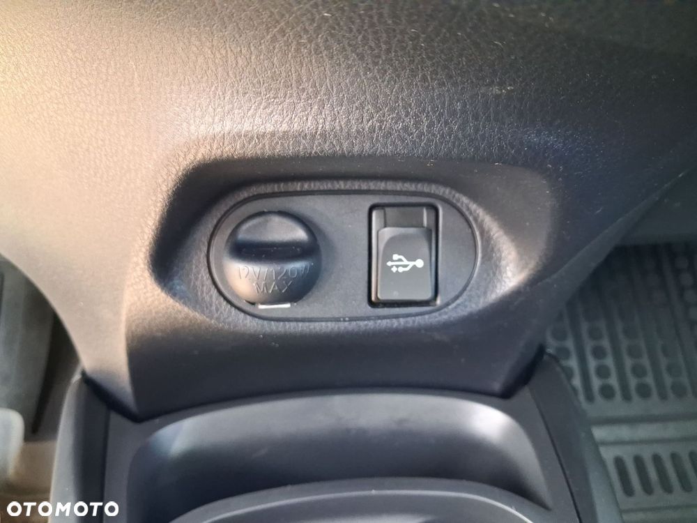 Toyota Yaris 1.5 Premium CVT - 28