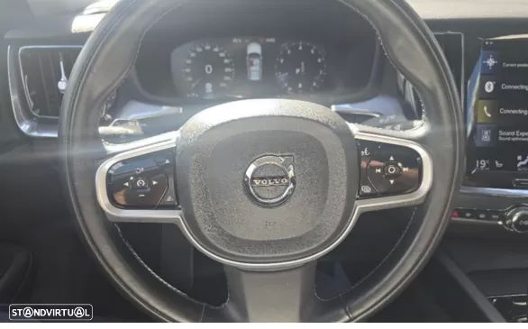 Volvo V60 2.0 B4 Momentum Plus - 5