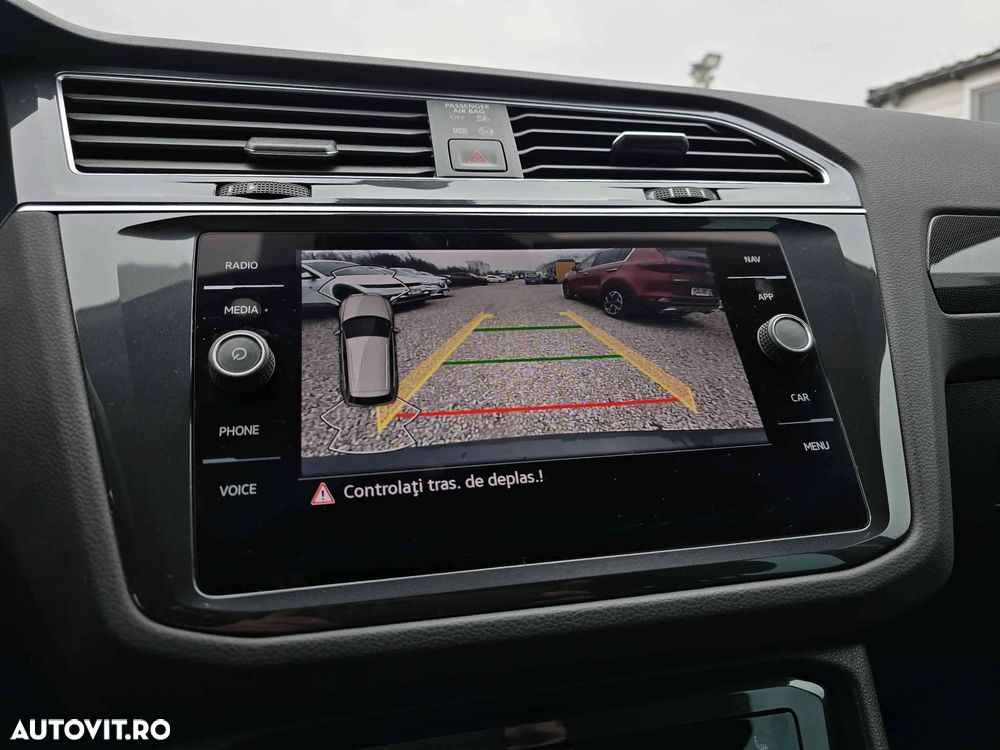 Volkswagen Tiguan - 16