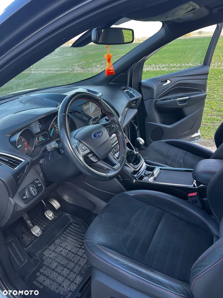 Ford Kuga - 10