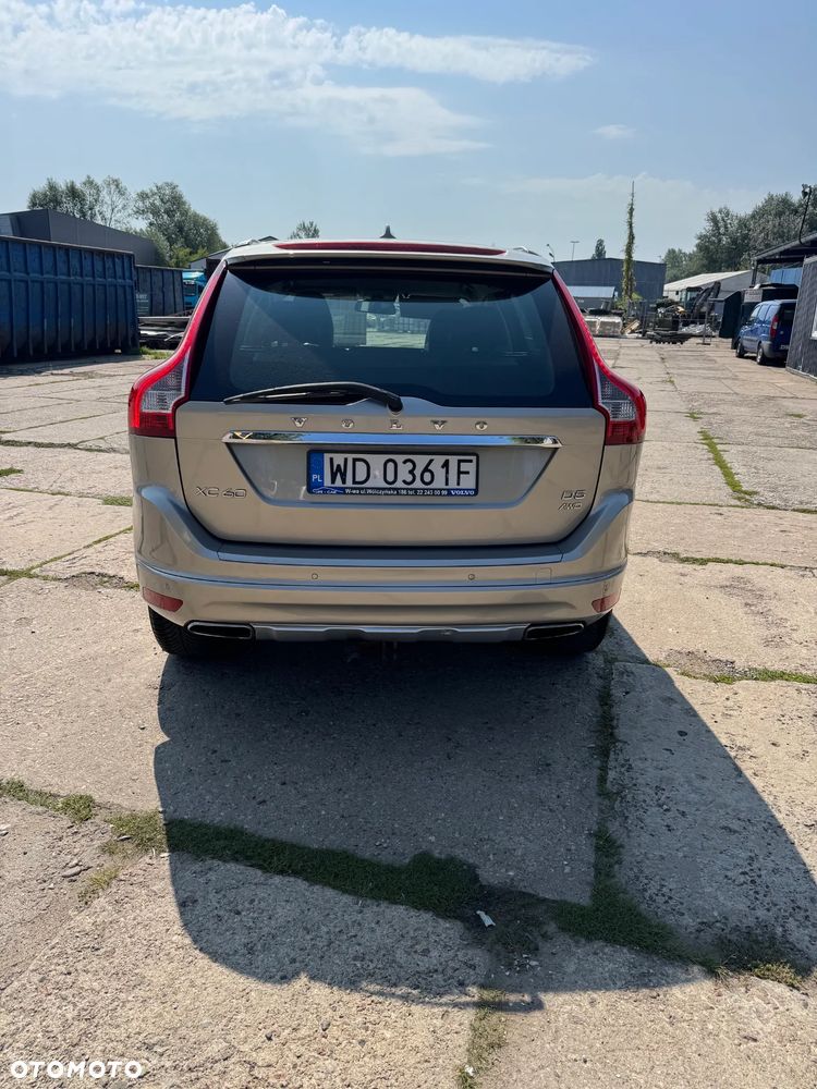 Volvo XC 60 D5 AWD Momentum - 3