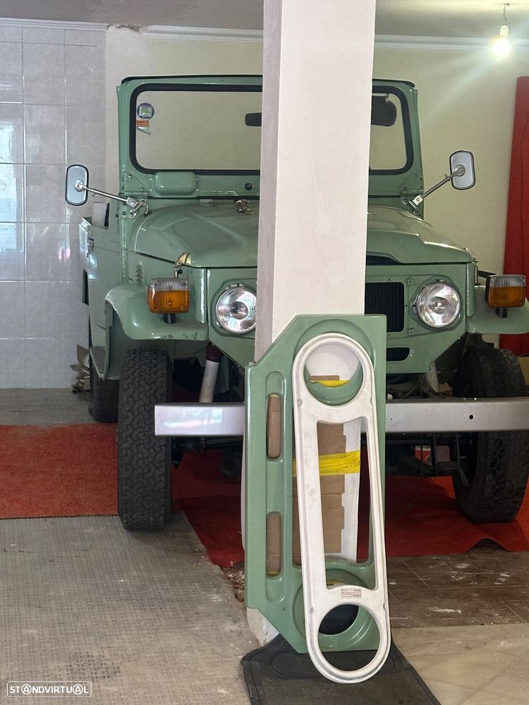 Toyota Land Cruiser - 1