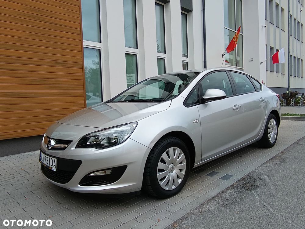 Opel Astra 1.6 EU6 - 1