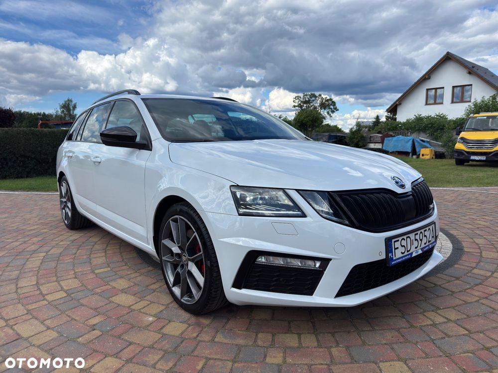 Skoda Octavia 2.0 TDI DSG RS - 18