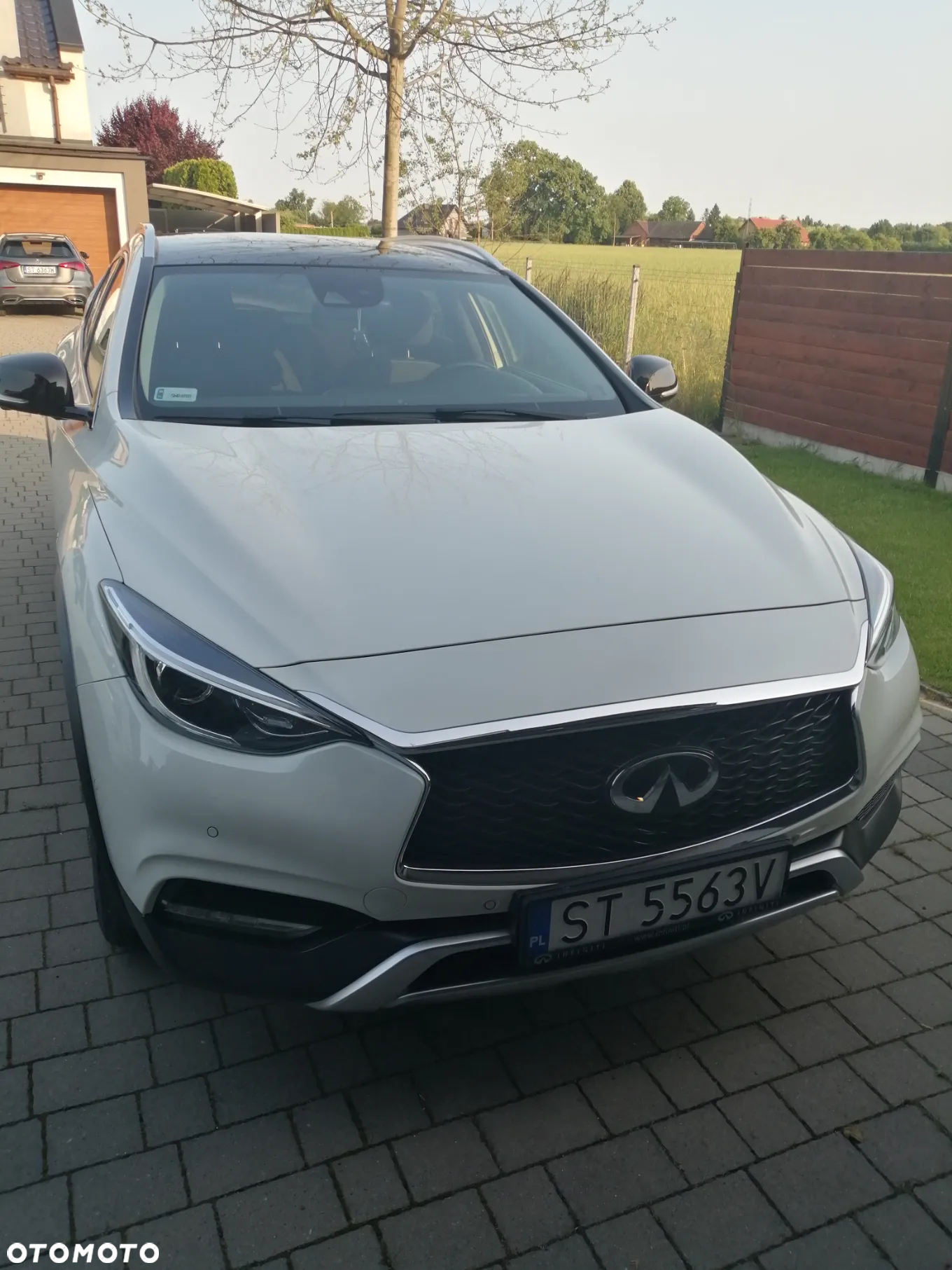 Infiniti QX30 - 12