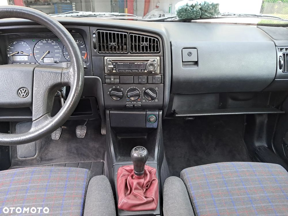 Volkswagen Passat 2.0 GT - 13
