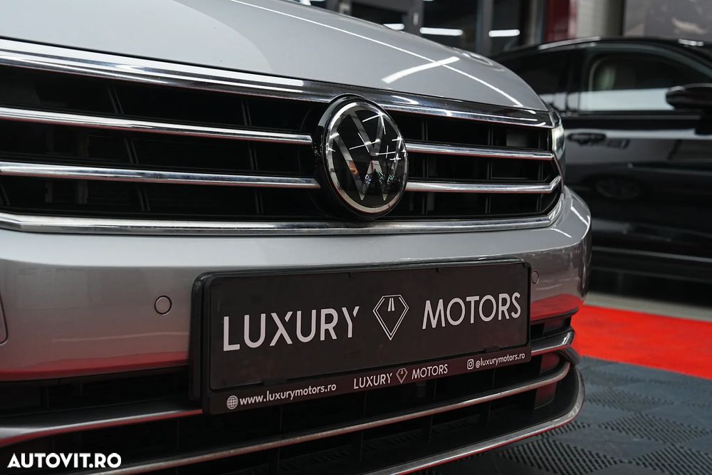 Volkswagen Passat 2.0 TDI DSG Highline - 23