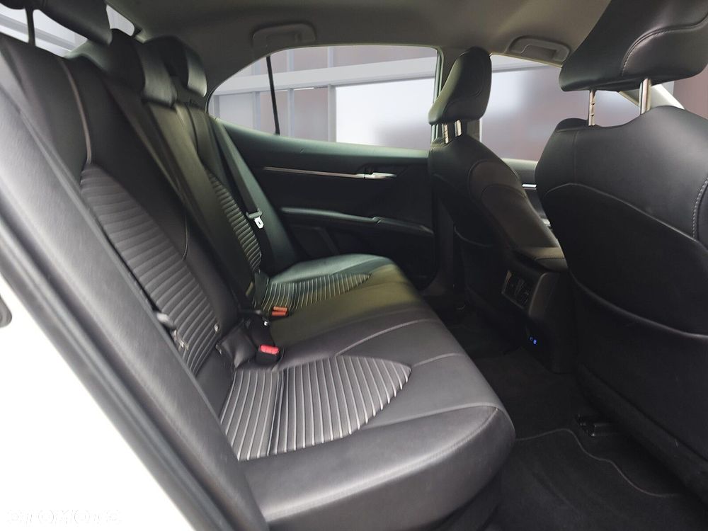 Toyota Camry 2.5 Hybrid Prestige CVT - 12