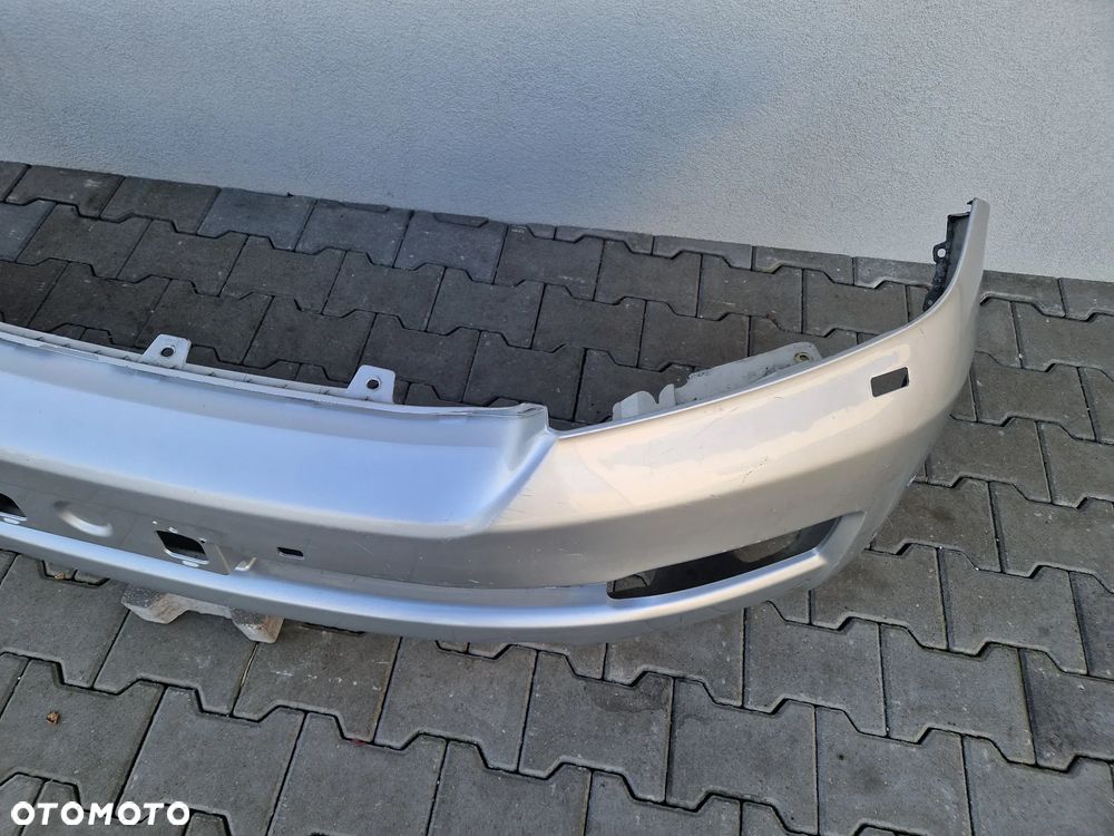Zderzak Toyota Land Cruiser 200 L200 2007 - - 4