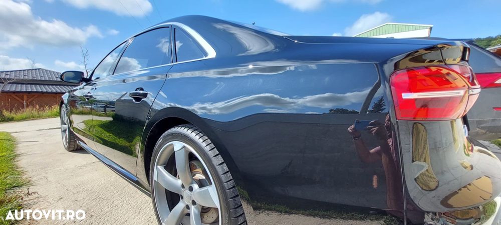 Audi A8 - 2