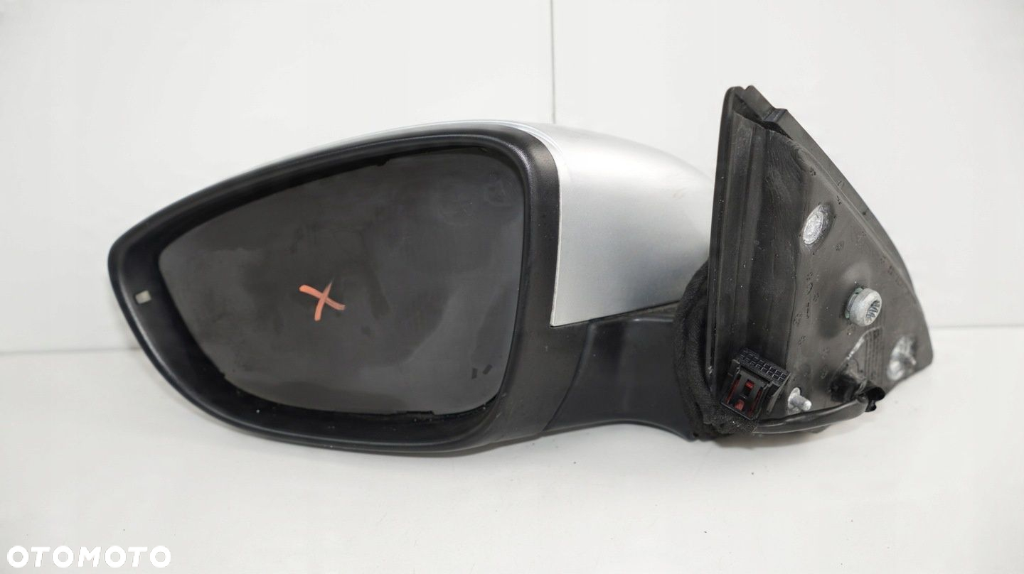 LUSTERKO LEWE VW JETTA VI 10-14R 6PIN LA7W - 2