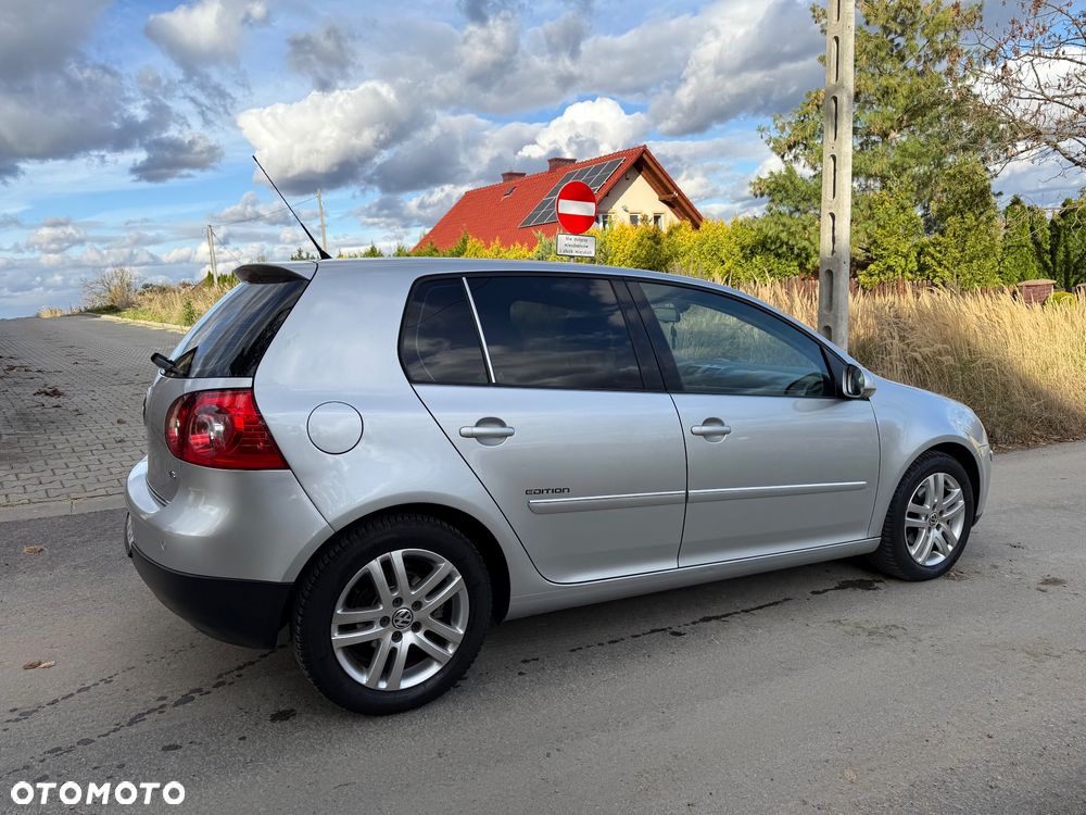 Volkswagen Golf V 1.6 Sportline - 23