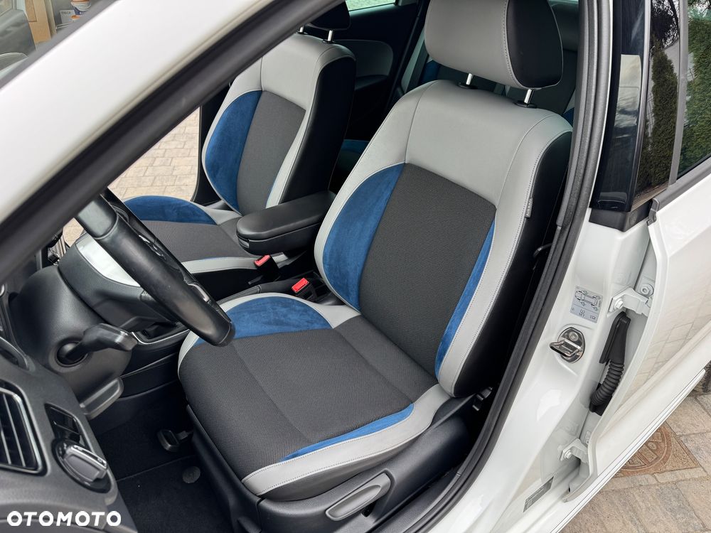 Volkswagen Polo - 12