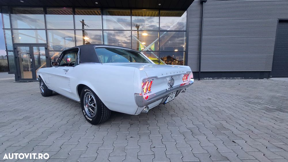 Ford Mustang - 31