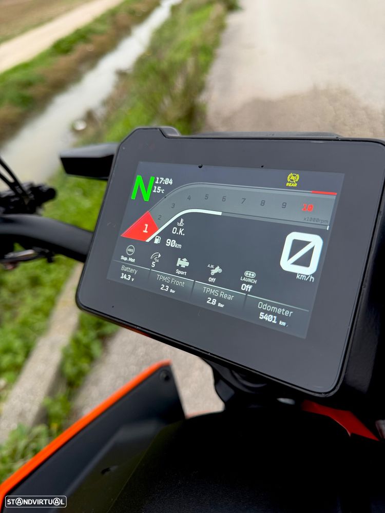 KTM Superduke 1390 R - 21