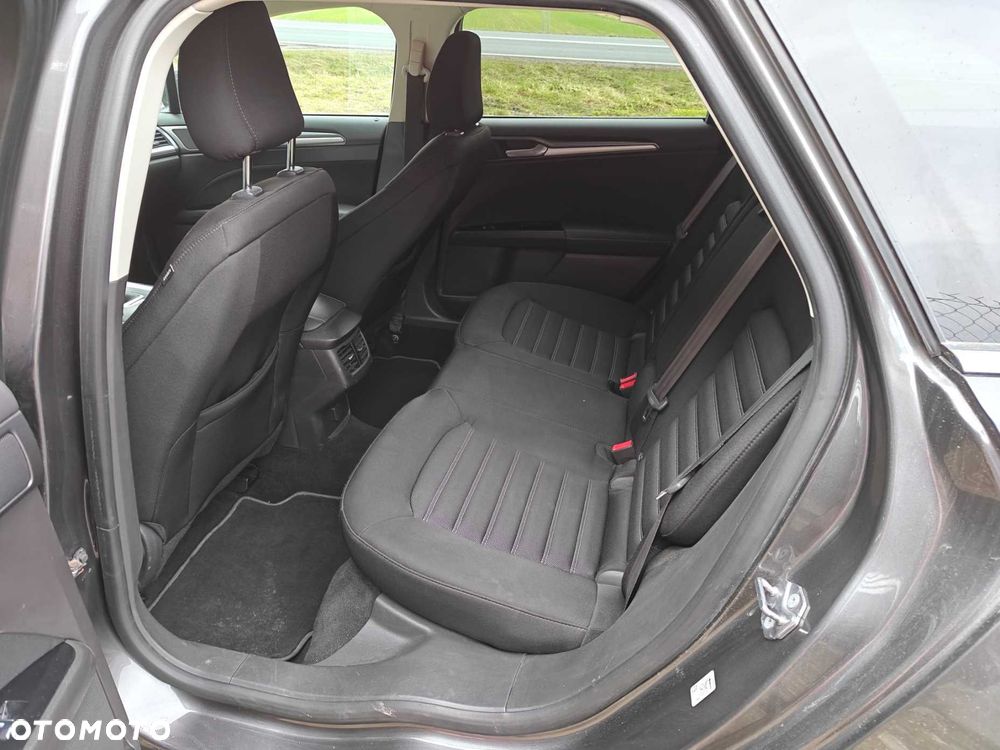 Ford Mondeo - 8