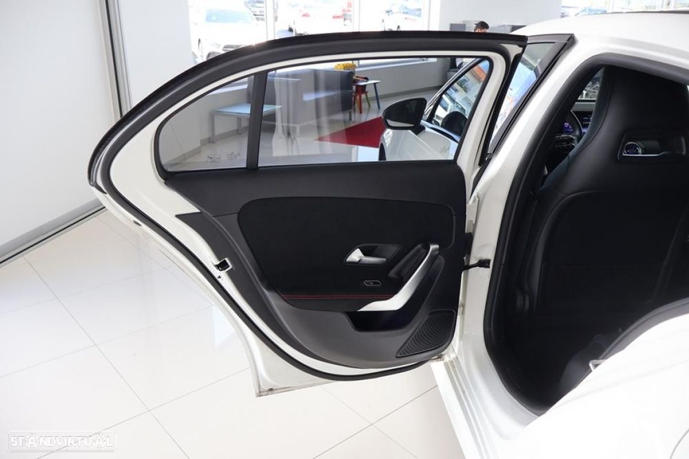 Mercedes-Benz A 250 e - 25