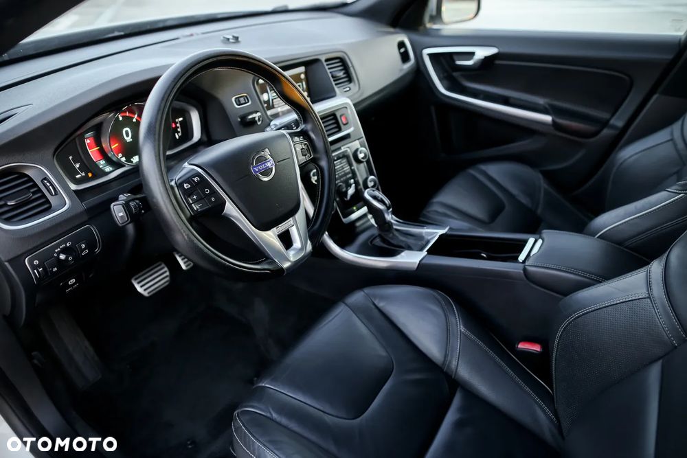 Volvo V60 D3 Geartronic RDesign - 19