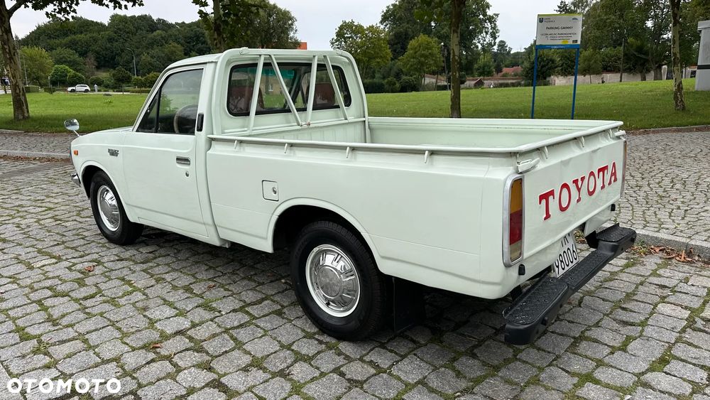 Toyota Hilux - 7