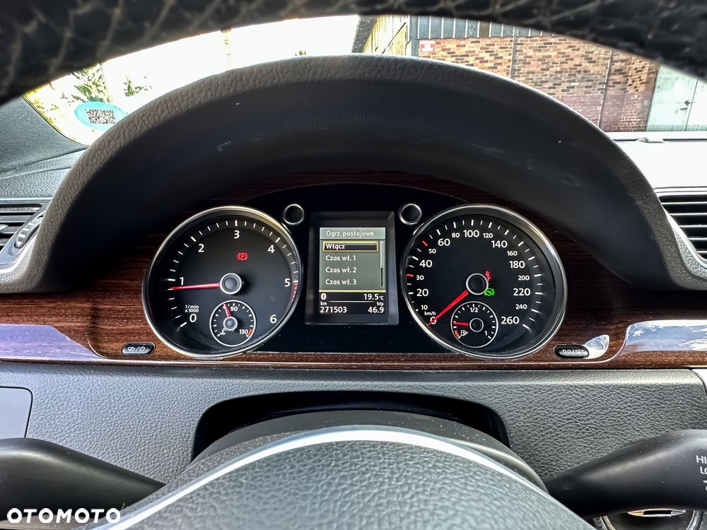 Volkswagen Passat 2.0 TDI Comfortline DSG - 24