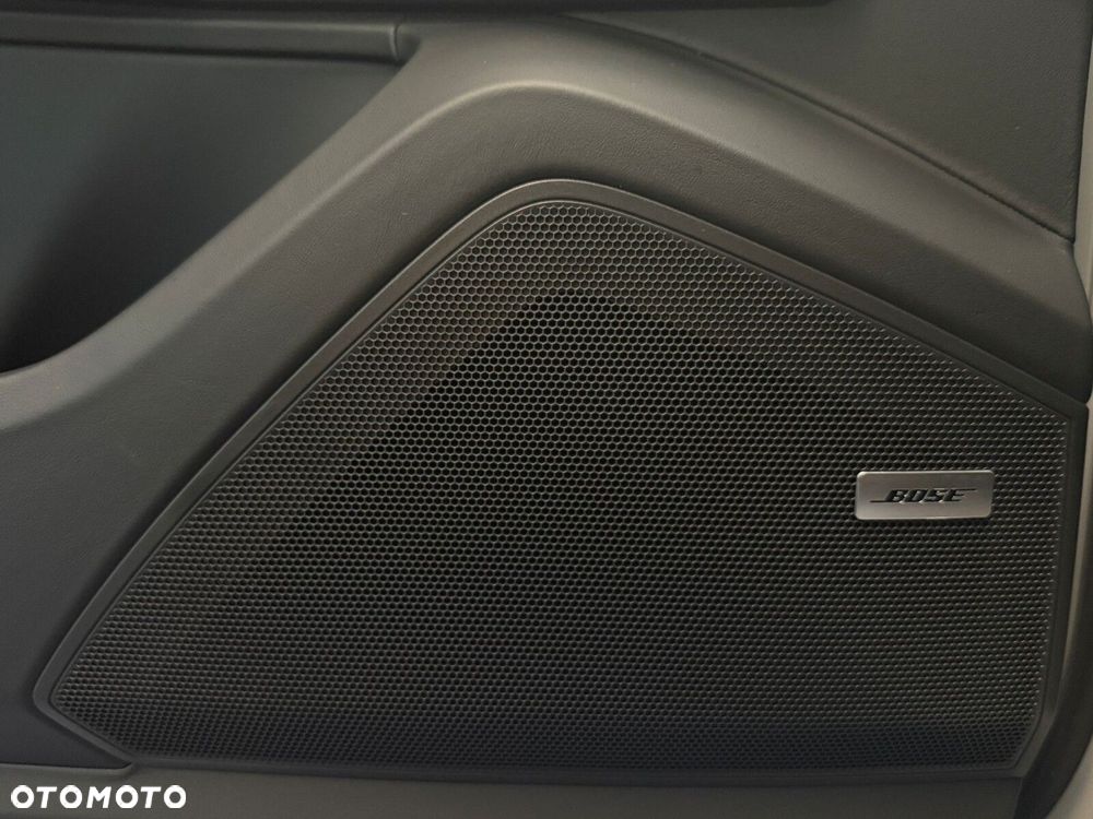 Porsche Cayenne - 18