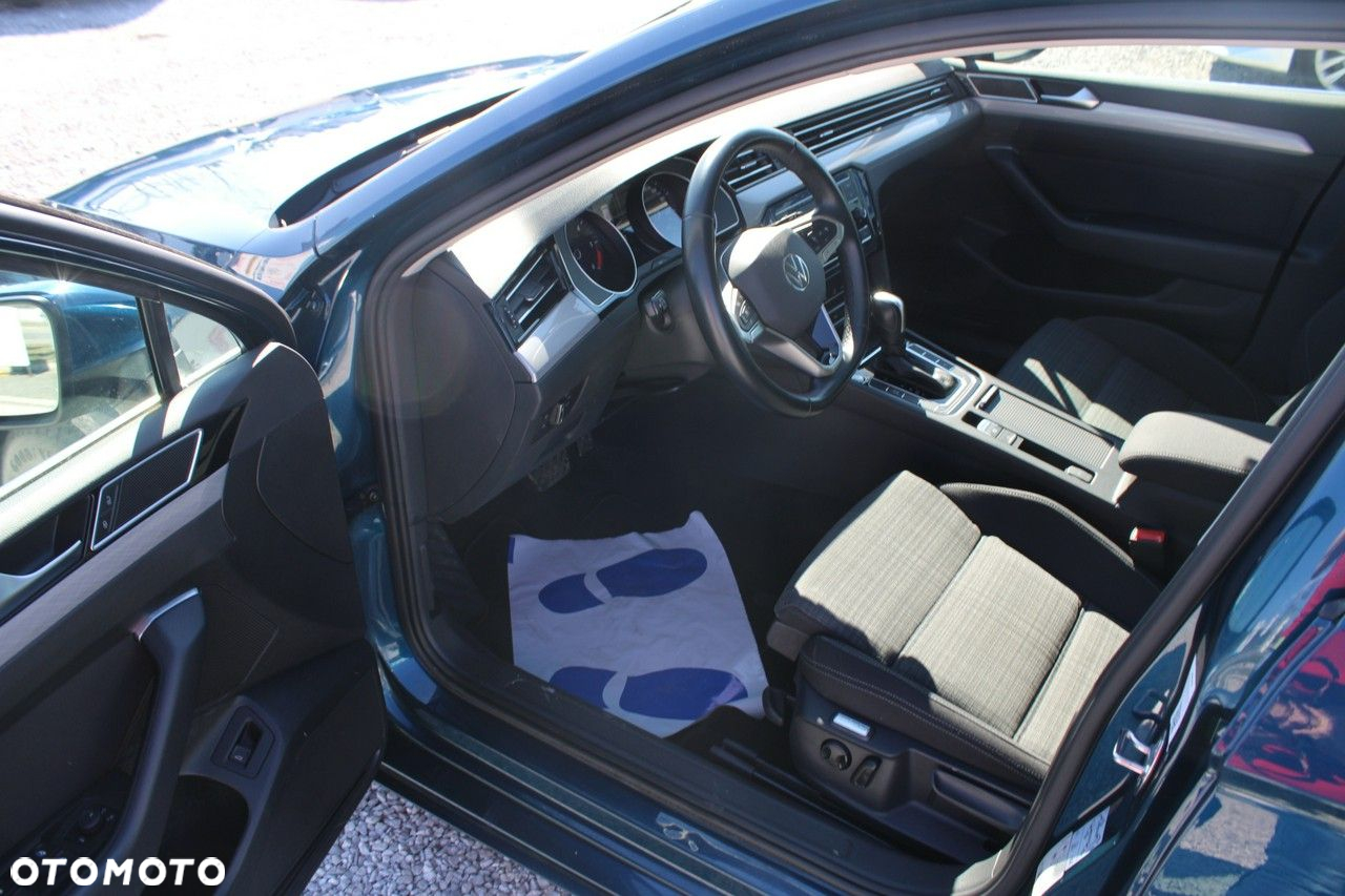 Volkswagen Passat - 14