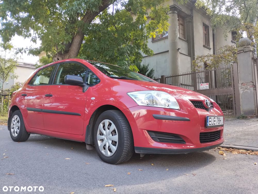 Toyota Auris - 2