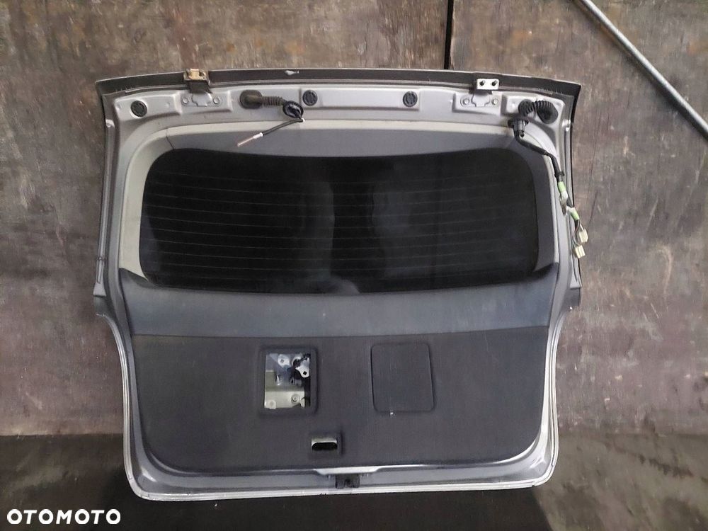 KOMPLETNY TYŁ KLAPA BAGAŻNIKA ZDERZAK TYŁ LAMPY AVENSIS T25 KOMBI 4S0 - 11