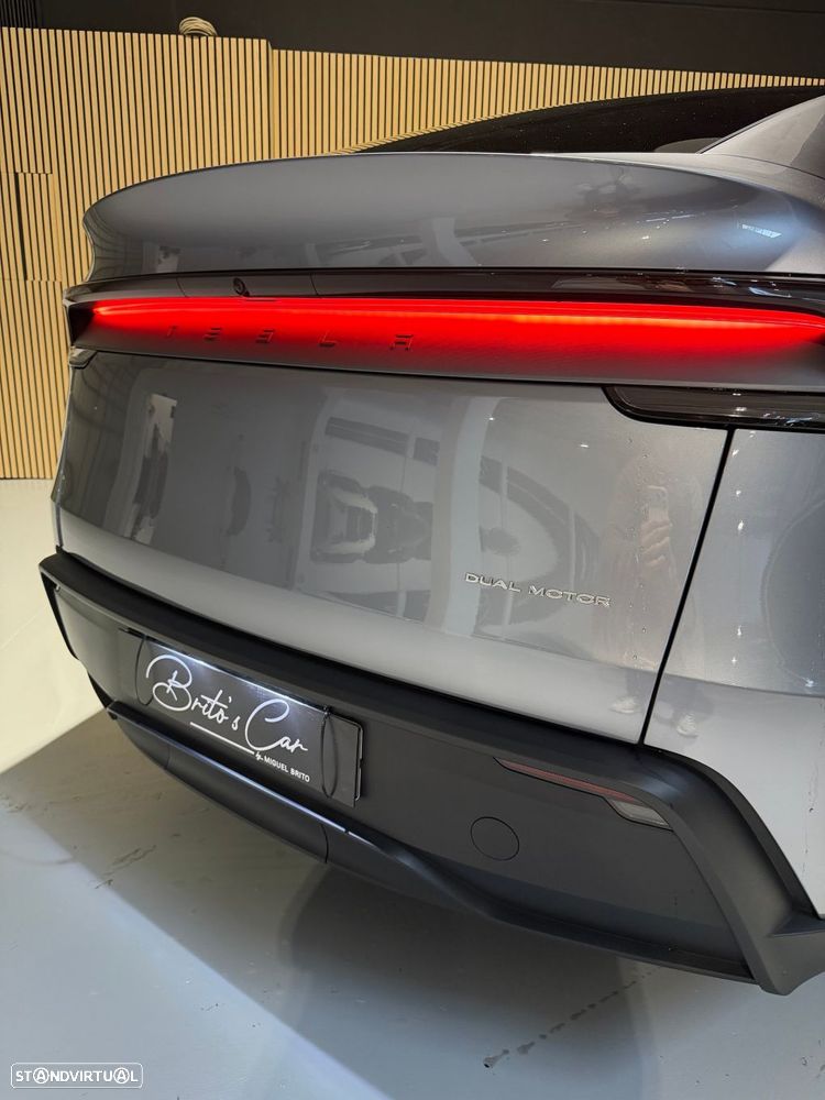 Tesla Model Y Long Range Dual Motor AWD - 23