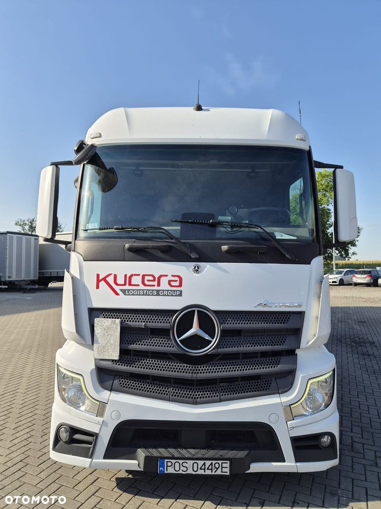 Mercedes-Benz ACTROS - 1