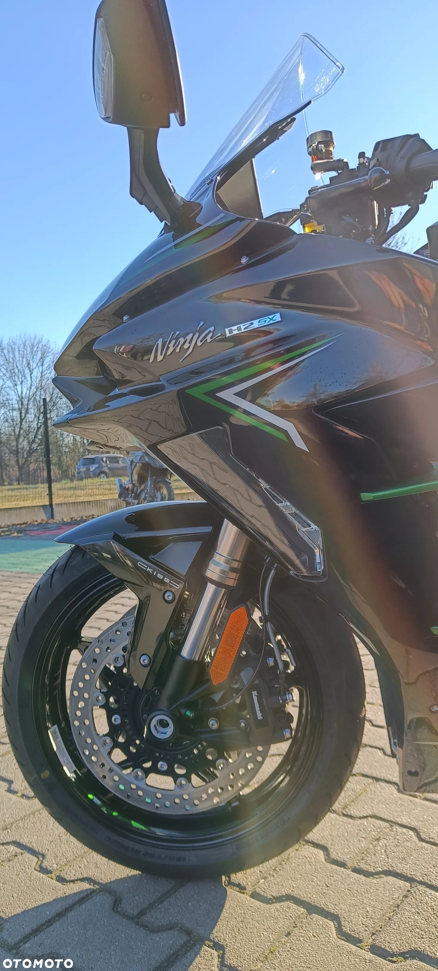 Kawasaki H2 - 18
