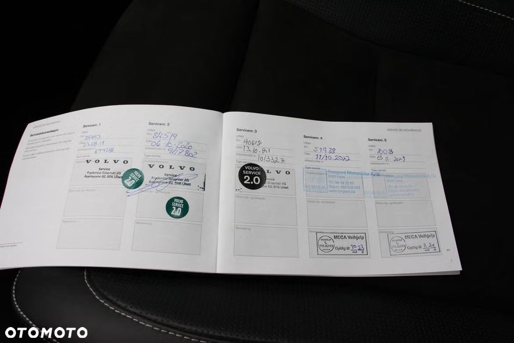 Volvo XC 40 D4 AWD Geartronic R-Design - 32