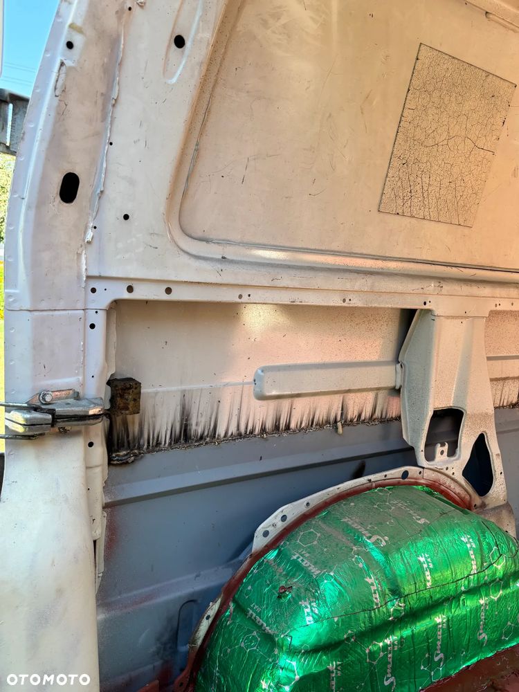 Volkswagen Transporter - 9