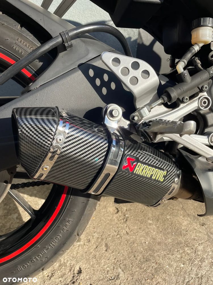Yamaha YZF - 3