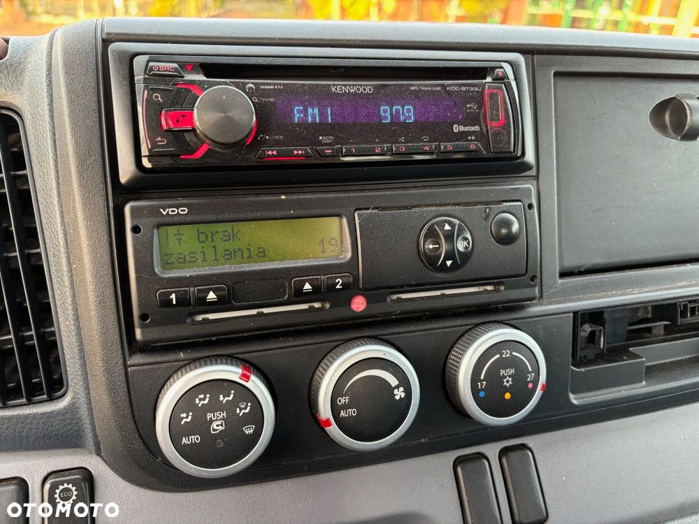 Mitsubishi FUSO Canter 7C15 - 21