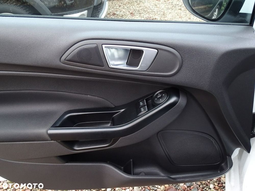 Ford Fiesta - 16