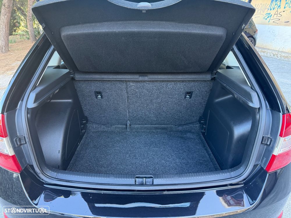 Skoda Rapid Spaceback 1.6 TDi Active - 12