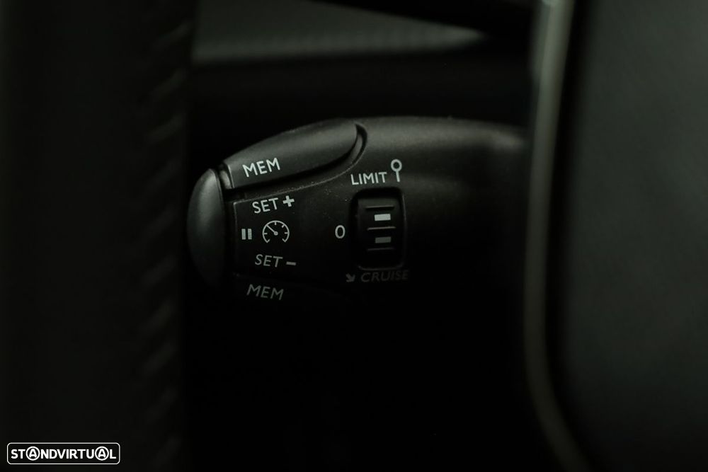 Peugeot 2008 1.2 Allure - 18