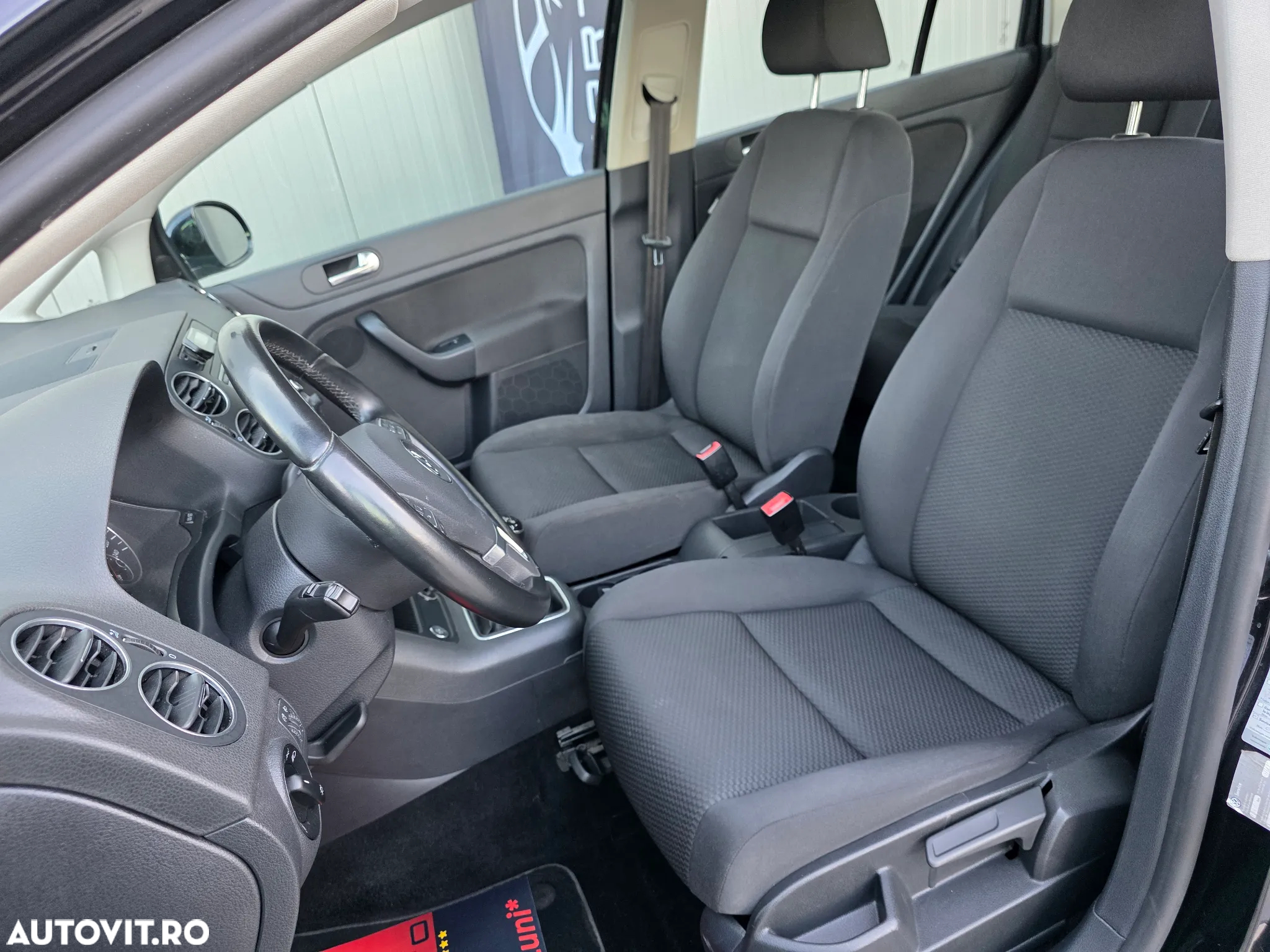 Volkswagen Golf Plus 1.6 TDI DPF BlueMotion Technology Comfortline - 24