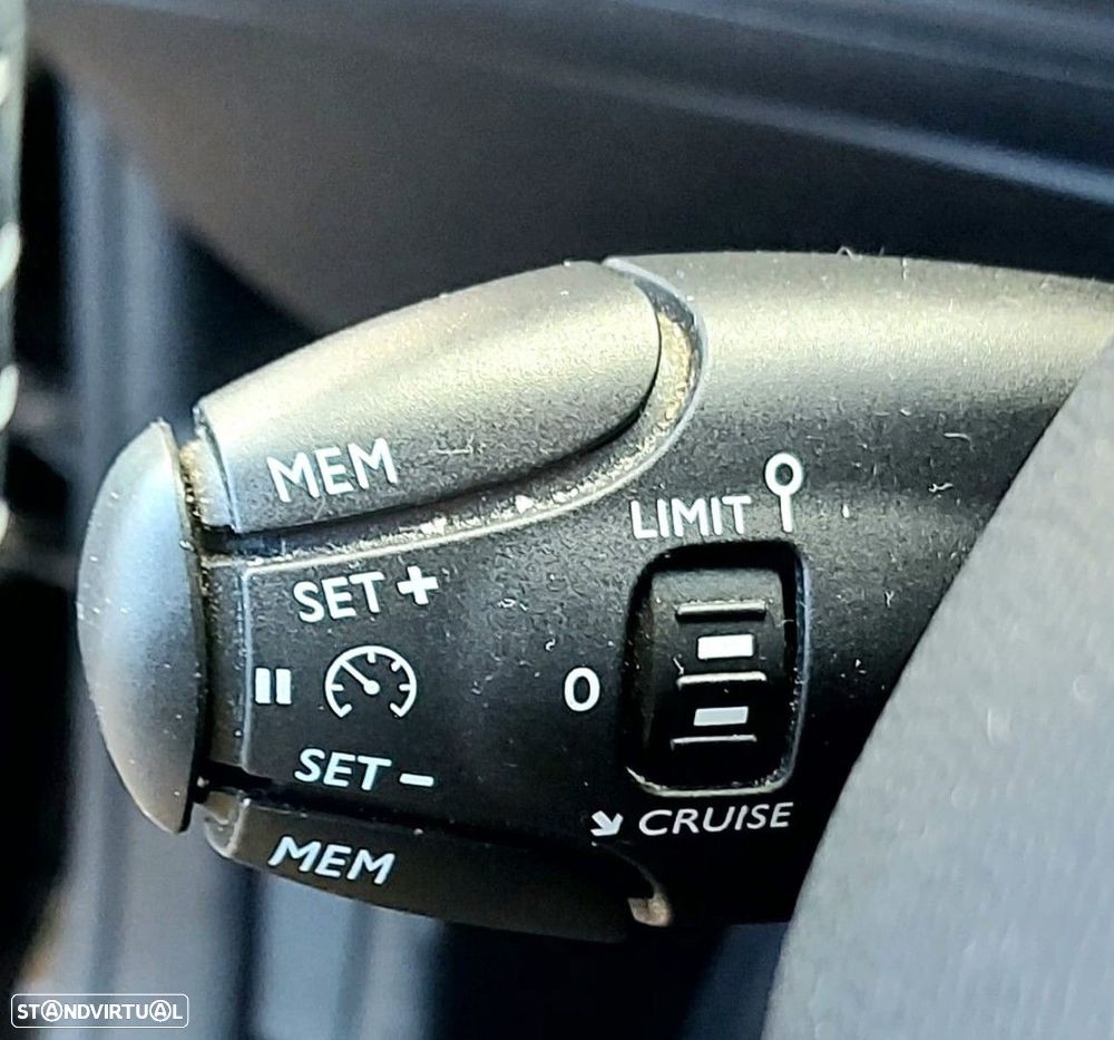 Peugeot 308 1.2 PureTech Style - 32