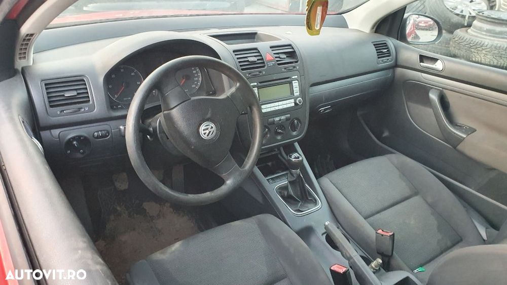 Dezemembram Golf 5 1.9 BLS - 4