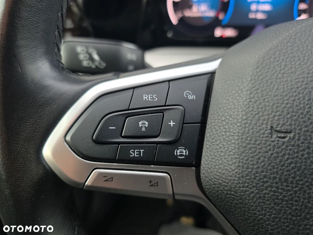 Volkswagen Golf - 25