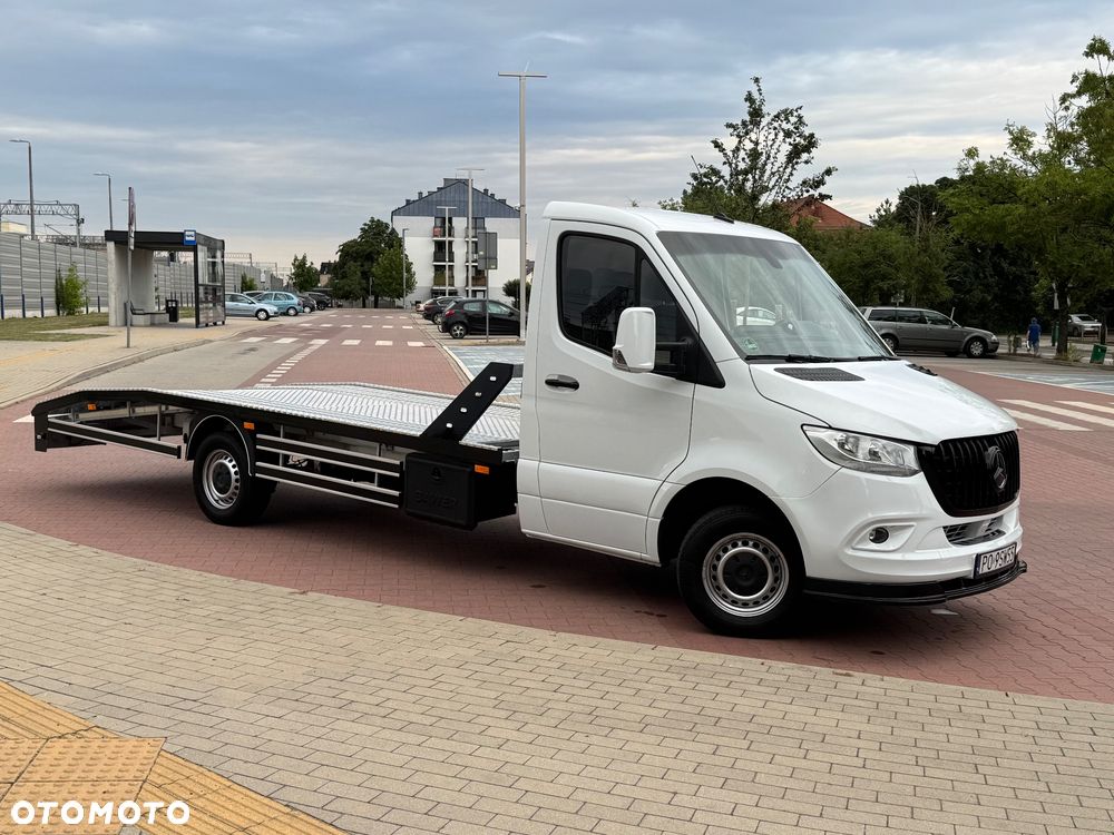 Mercedes-Benz Sprinter - 4
