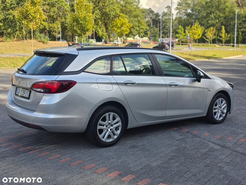 Opel Astra 1.6 CDTI Elite - 9